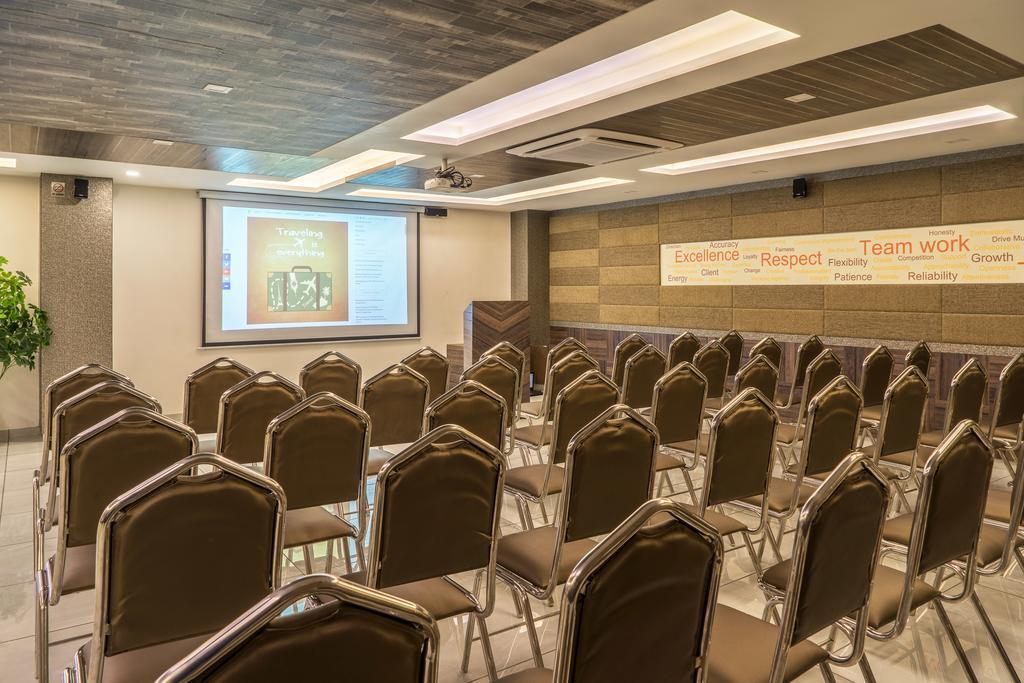 Hotel Treebo Unity Ahmedabad Exterior foto